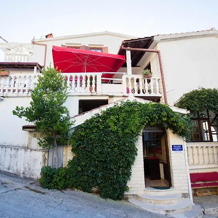 Daire Apartments More *