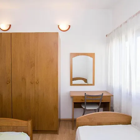 公寓 Apartments More 特罗吉尔