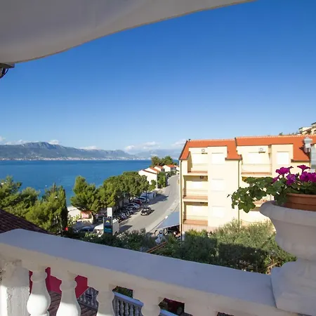Apartments More * Trogir