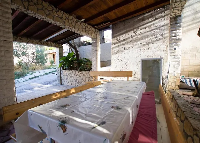 Apartments More Daire Trogir